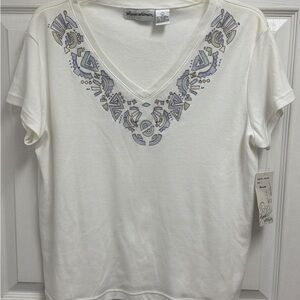 Embroidered White Top NWT Large